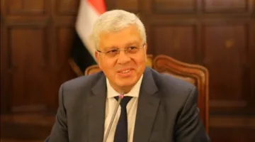 وزير التعليم العالي يشدد على أهمية الجامعات في التصدي للتحديات البيئية.
