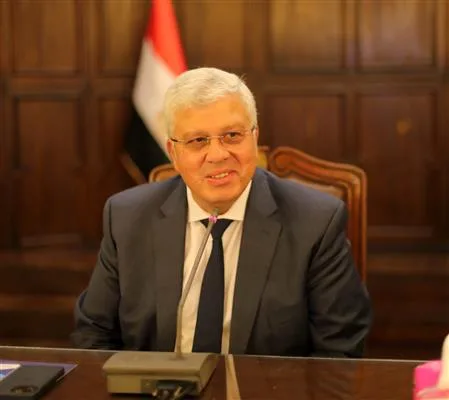 وزير التعليم العالي يعلن عن قرارات رئاسية لتعيين قيادات جديدة في الجامعات وزير التعليم العالي يعلن عن قرارات رئاسية لتعيين قيادات جديدة في الجامعات