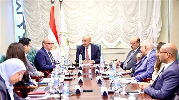 وزير التعليم يناقش مع وفد الوكالة الألمانية للتعاون الدولي سبل تعزيز التعاون في تحسين التعليم الفني وزير التعليم يناقش مع وفد الوكالة الألمانية للتعاون الدولي سبل تعزيز التعاون في تحسين التعليم الفني