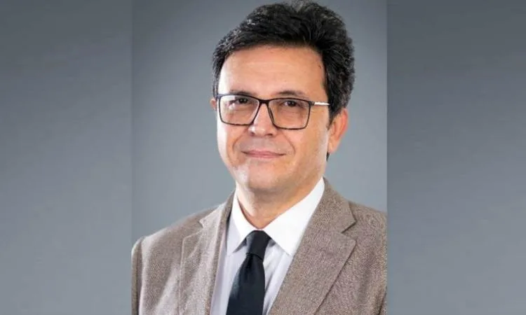 وزير الثقافة: تعليق تنفيذ قرار رفع رسوم المصنفات واستمرار التعامل بالرسوم القديمة وزير الثقافة: تعليق تنفيذ قرار رفع رسوم المصنفات واستمرار التعامل بالرسوم القديمة