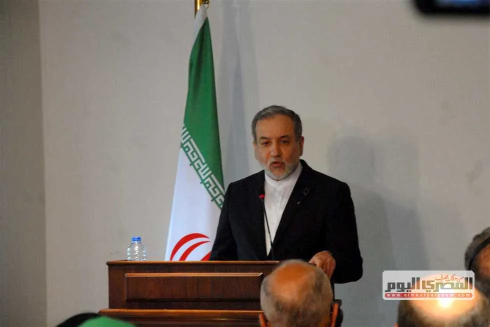 وزير الخارجية الإيراني: هجوم إسرائيل على المنشآت النووية يعتبر خرقًا للقانون الدولي وزير الخارجية الإيراني: هجوم إسرائيل على المنشآت النووية يعتبر خرقًا للقانون الدولي