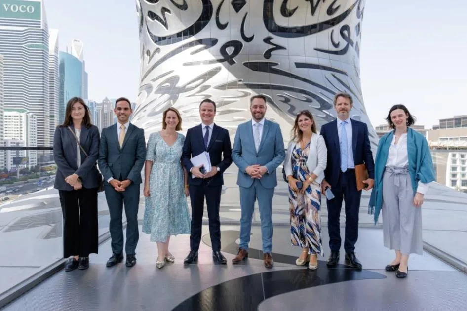 وزير الخارجية البلجيكي يقوم بزيارة لمتحف المستقبل في دبي وزير الخارجية البلجيكي يقوم بزيارة لمتحف المستقبل في دبي