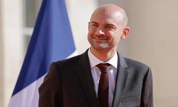وزير الخارجية الفرنسي: نتمسك بالحل السلمي للنزاع بين إسرائيل وفلسطين وزير الخارجية الفرنسي: نتمسك بالحل السلمي للنزاع بين إسرائيل وفلسطين