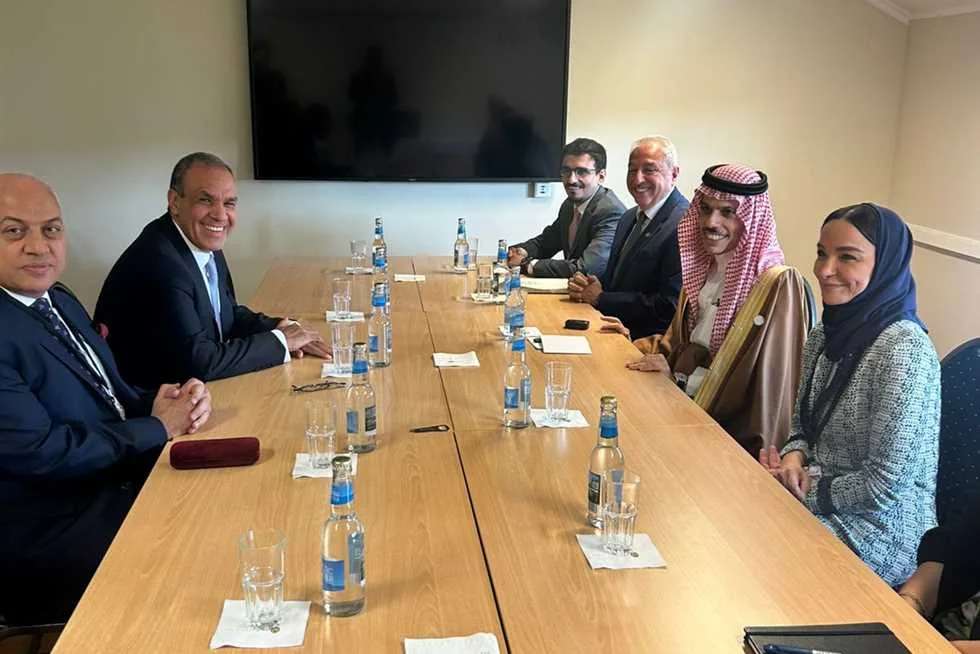 وزير الخارجية يجتمع بنظيره السعودي خلال منتدى أوسلو وزير الخارجية يجتمع بنظيره السعودي خلال منتدى أوسلو
