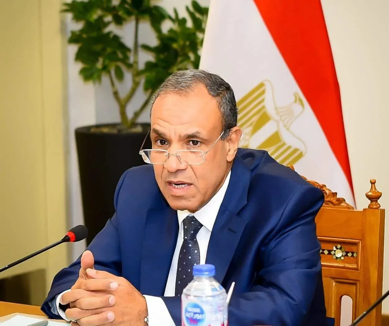 وزير الخارجية يطلع وزراء خارجية فرنسا واليونان وقبرص والعراق على أن الهجمات الإسرائيلية تمثل خرقًا فاضحًا للقانون الدولي. وزير الخارجية يطلع وزراء خارجية فرنسا واليونان وقبرص والعراق على أن الهجمات الإسرائيلية تمثل خرقًا فاضحًا للقانون الدولي.