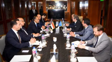 وزير الخارجية يلتقي بنظيره الإيراني ومدير الوكالة الدولية للطاقة الذرية في القاهرة