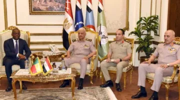 وزير الدفاع يجتمع مع نظيره وزير الخارجية من جمهورية بنين