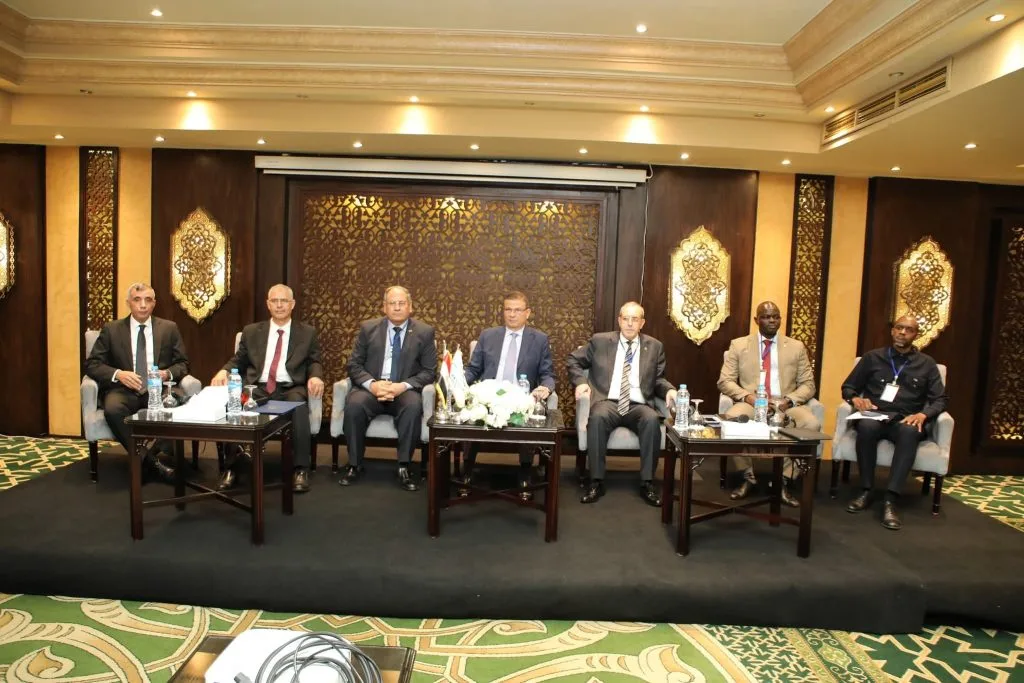 وزير الزراعة يدشّن أول ورشة عمل لتطبيق استراتيجية كمبالا للبحث والتطوير الزراعي في إفريقيا وزير الزراعة يدشّن أول ورشة عمل لتطبيق استراتيجية كمبالا للبحث والتطوير الزراعي في إفريقيا