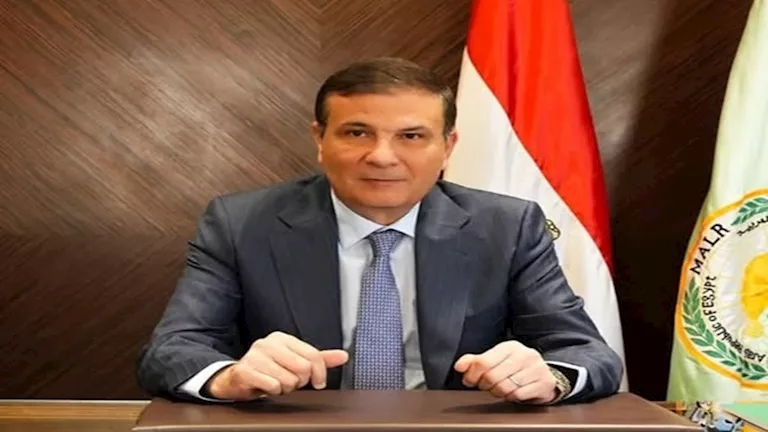 وزير الزراعة يراقب سير العمل خلال عيد الأضحى لضمان استمرارية الخدمات وزير الزراعة يراقب سير العمل خلال عيد الأضحى لضمان استمرارية الخدمات