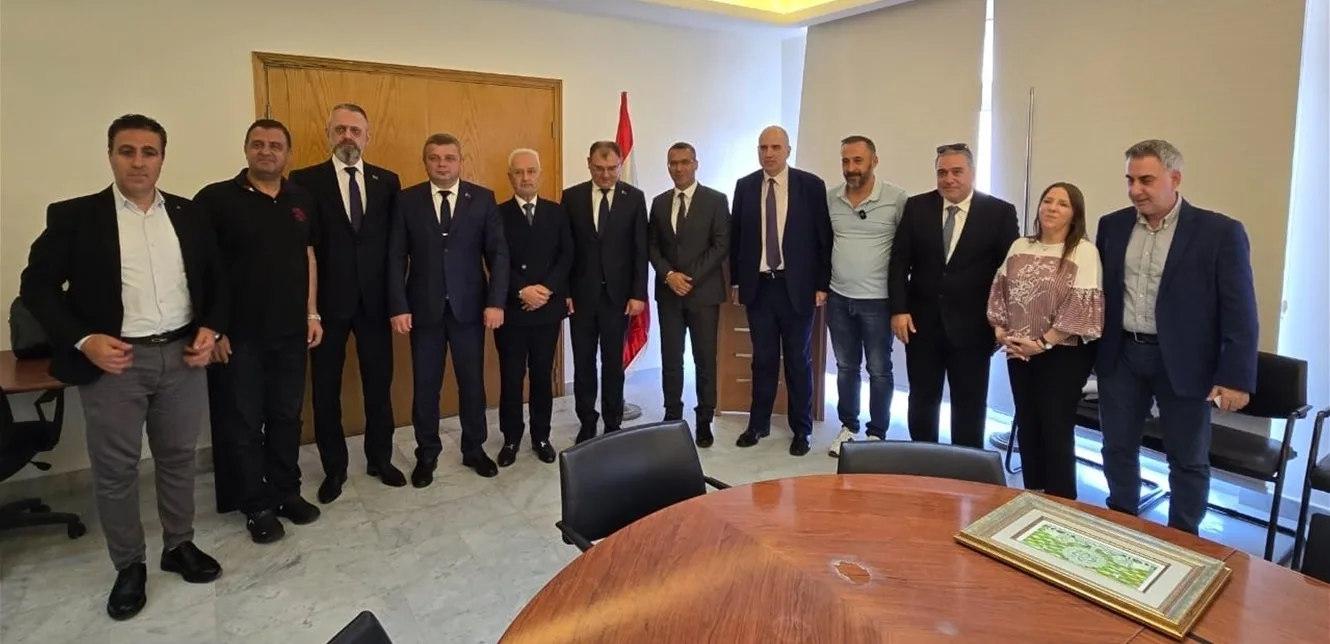 وزير الزراعة يناقش مع نائب رئيس وزراء بيلاروسيا سبل تعزيز التعاون الزراعي المشتركة وزير الزراعة يناقش مع نائب رئيس وزراء بيلاروسيا سبل تعزيز التعاون الزراعي المشتركة