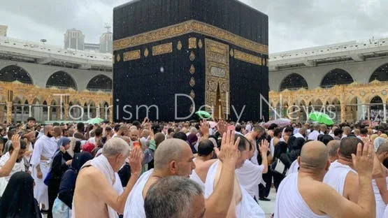 وزير السياحة السعودي يتحدث عن القواعد الجديدة لموسم العمرة وزير السياحة السعودي يتحدث عن القواعد الجديدة لموسم العمرة