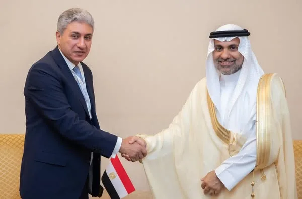 وزير السياحة السعودي يراجع استعدادات الحج ويتناول استراتيجيات التوعية وخطط الاستجابة للطوارئ وزير السياحة السعودي يراجع استعدادات الحج ويتناول استراتيجيات التوعية وخطط الاستجابة للطوارئ