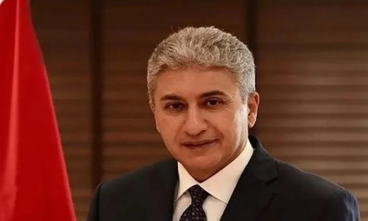وزير السياحة والآثار يشارك في المؤتمر الكبير للحج في جدة