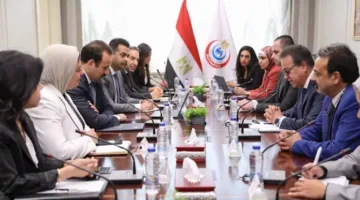 وزير الصحة يجتمع برئيس جهاز “مستقبل مصر” لمناقشة الفرص الاستثمارية والتطوير.