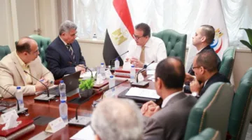 وزير الصحة يناقش تعزيز التعاون في المجال الصحي مع شركة «جريفولز إيجيبت»