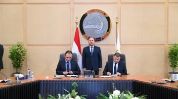وزير الصناعة والنقل يشارك في توقيع اتفاقية ترخيص شركة “رحلة رايدز” لخدمات النقل البري.