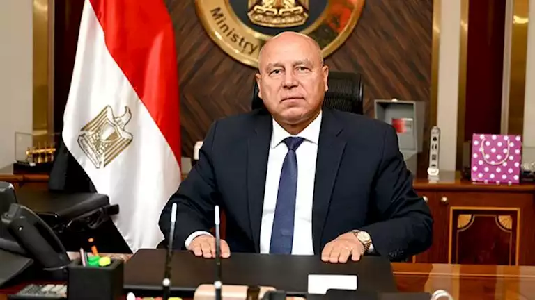وزير الصناعة يعلن عن تفاصيل إنتاج حليب الأطفال محليًا استجابةً لتوجيهات الرئيس وزير الصناعة يعلن عن تفاصيل إنتاج حليب الأطفال محليًا استجابةً لتوجيهات الرئيس
