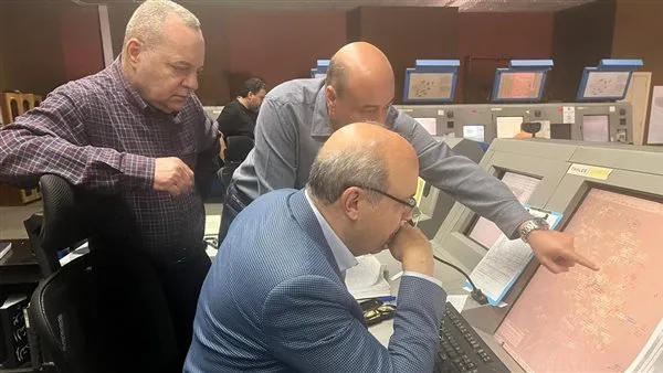وزير الطيران المدني يزور مجموعة من المنشآت التشغيلية المهمة في مطار القاهرة. وزير الطيران المدني يزور مجموعة من المنشآت التشغيلية المهمة في مطار القاهرة.