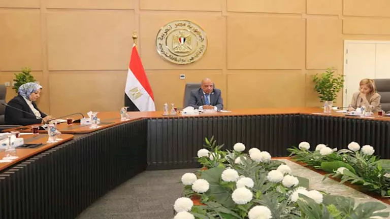 وزير الكهرباء: القطاع الخاص يتصدر مبادرات الطاقة ودعم التحول الاستراتيجي وزير الكهرباء: القطاع الخاص يتصدر مبادرات الطاقة ودعم التحول الاستراتيجي