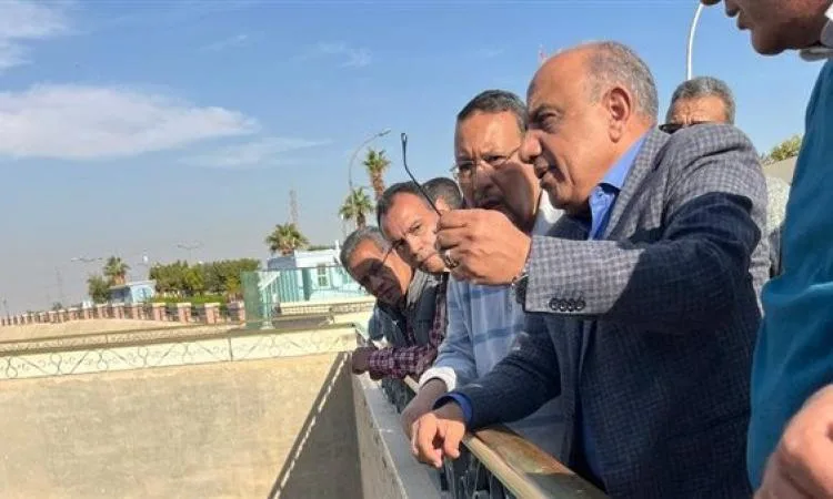وزير الكهرباء يزور محطة توليد الكهرباء في السد العالي ويتابع بدء التشغيل وزير الكهرباء يزور محطة توليد الكهرباء في السد العالي ويتابع بدء التشغيل
