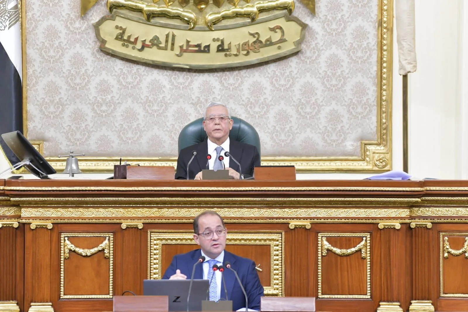 وزير المالية: التركيز على زيادة الإيرادات في الميزانية الجديدة لتفوق المصروفات. وزير المالية: التركيز على زيادة الإيرادات في الميزانية الجديدة لتفوق المصروفات.
