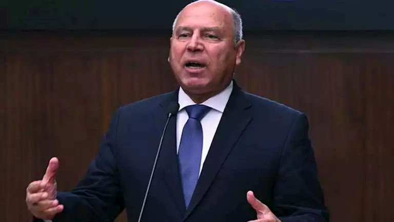 وزير النقل: مصر تواجه أزمة طاقة ونحتاج إلى إنشاء مصانع لتصنيع الخلايا الشمسية وزير النقل: مصر تواجه أزمة طاقة ونحتاج إلى إنشاء مصانع لتصنيع الخلايا الشمسية
