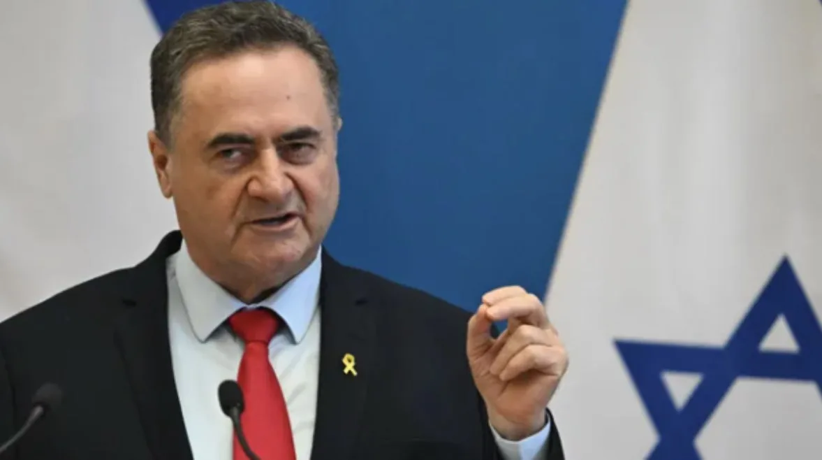 وزير دفاع إسرائيل: خامنئي ديكتاتور متجبر.. و سكان طهران سيتحملون العواقب وزير دفاع إسرائيل: خامنئي ديكتاتور متجبر.. و سكان طهران سيتحملون العواقب