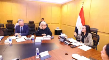 وزيرة التضامن الاجتماعي تجتمع بفريق من المفوضية الأوروبية