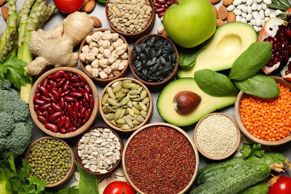 وسائل دفاع لمكافحة سرطان القولون: 5 أطعمة غنية بالألياف، من أبرزها التفاح وسائل دفاع لمكافحة سرطان القولون: 5 أطعمة غنية بالألياف، من أبرزها التفاح