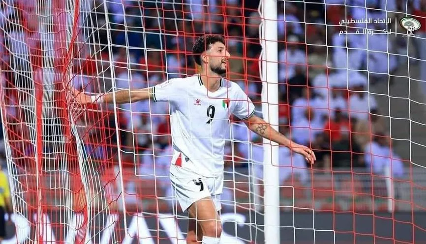 وسام أبوعلي يقود منتخب فلسطين في مواجهة منتخب عمان وسام أبوعلي يقود منتخب فلسطين في مواجهة منتخب عمان
