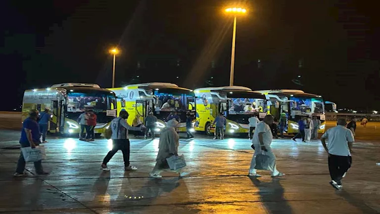 وصول 132 حاجًا بعد إتمام مناسك الحج في الأراضي المقدسة وصول 132 حاجًا بعد إتمام مناسك الحج في الأراضي المقدسة