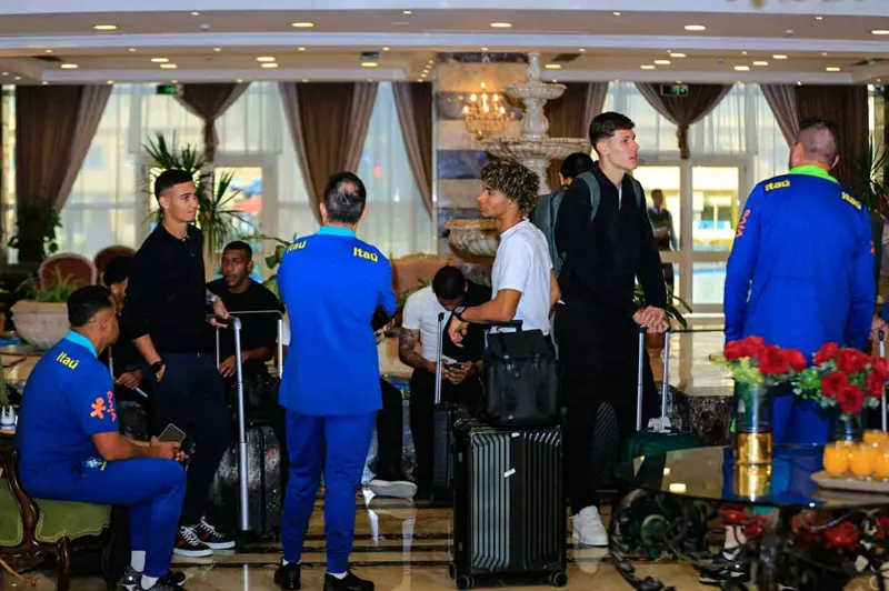 وصول منتخب البرازيل للمشاركة في بطولة خوفو الدولية الودية لكرة القدم