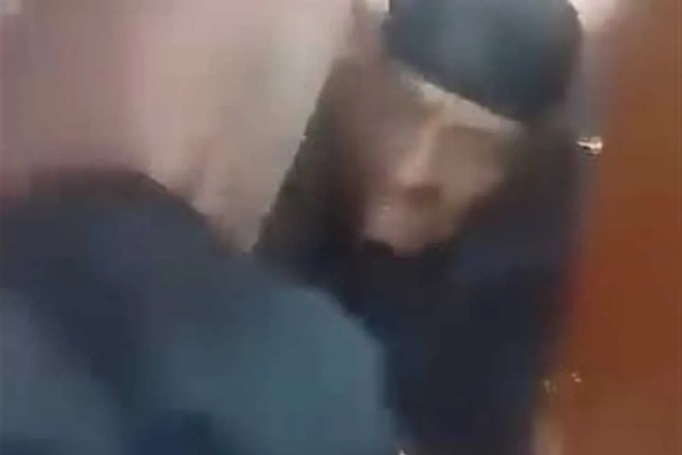 وفاة مسنّة في العيادة: أول رد من عائلتها بعد تعرضها لرفض الطبيب للكشف عليها في قنا (فيديو) وفاة مسنّة في العيادة: أول رد من عائلتها بعد تعرضها لرفض الطبيب للكشف عليها في قنا (فيديو)