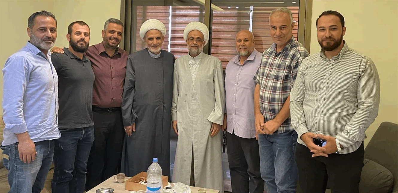 وفد من حركة أمل يزور الشيخ عودة بعد تعرضه للاعتداء: ضرورة محاسبة الجناة! وفد من حركة أمل يزور الشيخ عودة بعد تعرضه للاعتداء: ضرورة محاسبة الجناة!