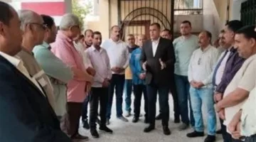 وكيل وزارة التعليم في دمياط يشرف على توزيع أسئلة امتحانات الشهادتين الإعدادية والفنية