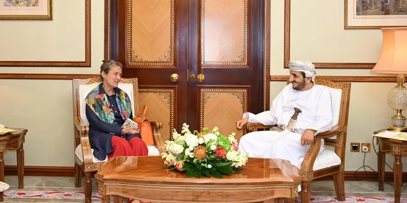 وكيل وزارة الخارجية للشؤون السياسية يجتمع بسفيرة مملكة هولندا في اليمن وكيل وزارة الخارجية للشؤون السياسية يجتمع بسفيرة مملكة هولندا في اليمن