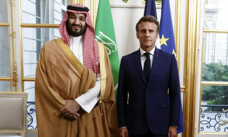 ولي العهد السعودي ورئيس فرنسا يجددان التأكيد على أهمية خفض التوتر في المنطقة ولي العهد السعودي ورئيس فرنسا يجددان التأكيد على أهمية خفض التوتر في المنطقة