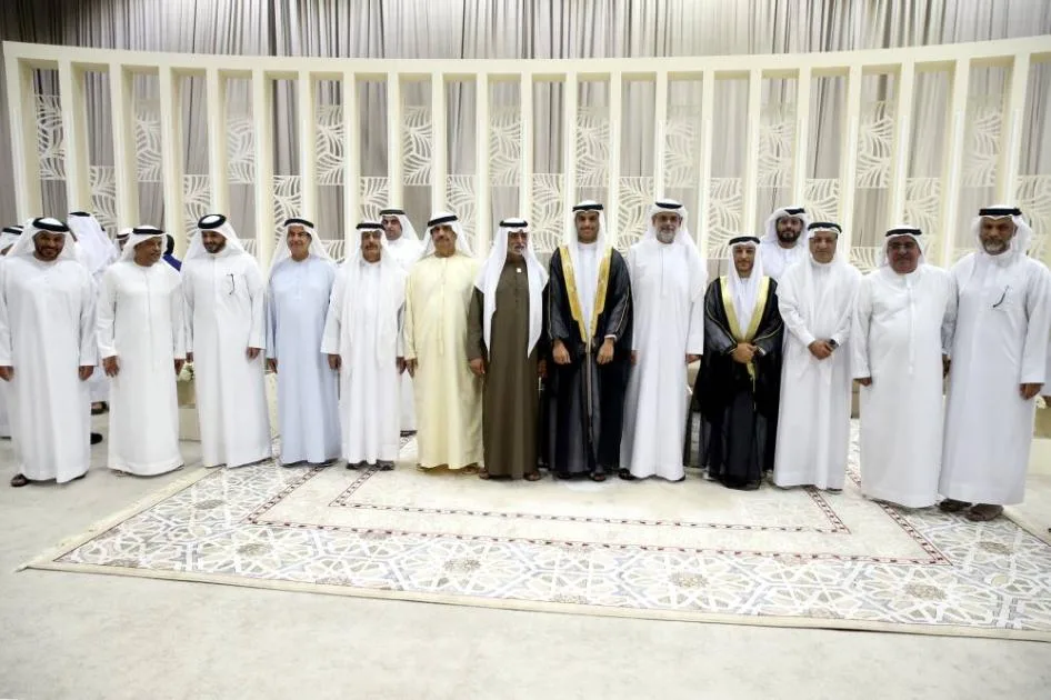 ولي عهد الشارقة والشيوخ يشاركون في احتفالات الطريفي والشامسي ولي عهد الشارقة والشيوخ يشاركون في احتفالات الطريفي والشامسي