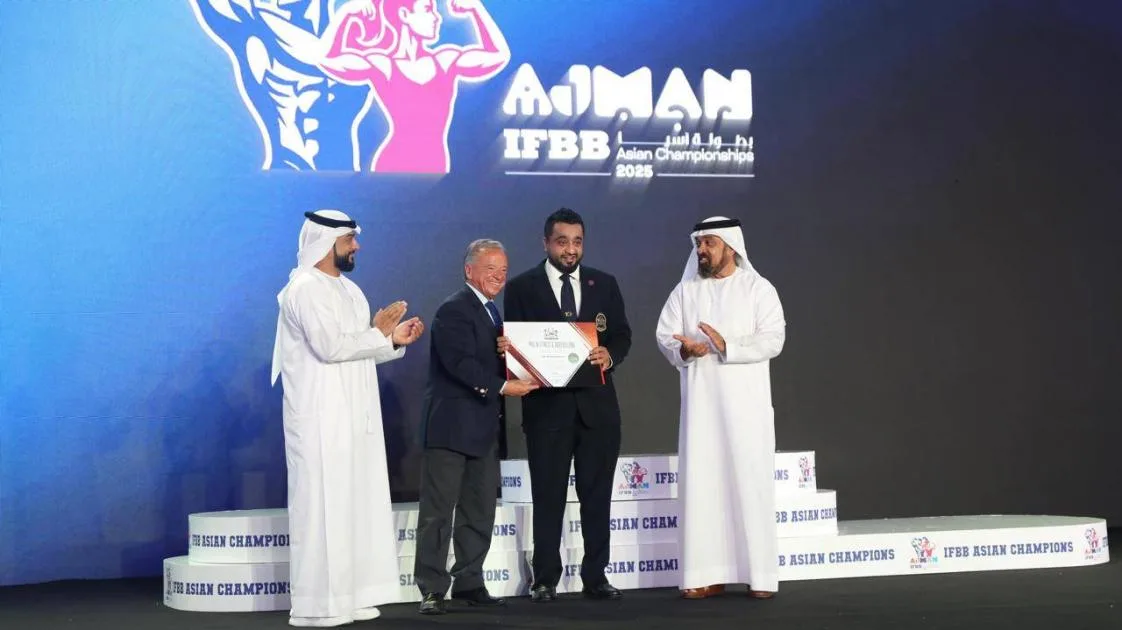 وليد عبدالكريم أول إماراتي يحصل على شهادة الدكتوراه في «كمال الأجسام» وليد عبدالكريم أول إماراتي يحصل على شهادة الدكتوراه في «كمال الأجسام»