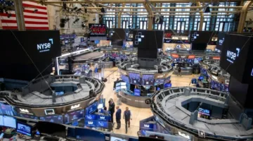 وول ستريت ينهي تداولاته مرتفعاً مدعومة بتوقعات إيجابية للتجارة وارتفاع سهم «إنفيديا»