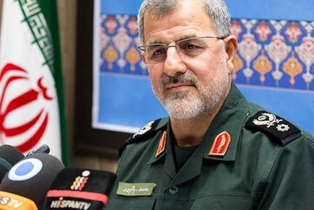 قائد الحرس الثوري الإيراني: سنرد على دماء القادة والعلماء والأبرياء من إسرائيل.. وأبواب الجحيم ستُفتح قريبًا. قائد الحرس الثوري الإيراني: سنرد على دماء القادة والعلماء والأبرياء من إسرائيل.. وأبواب الجحيم ستُفتح قريبًا.