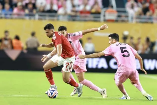 يقال إن ميسي يفاجئ الأهلي بينما ريبيرو يتسبب في صدمة لتريزيجيه.