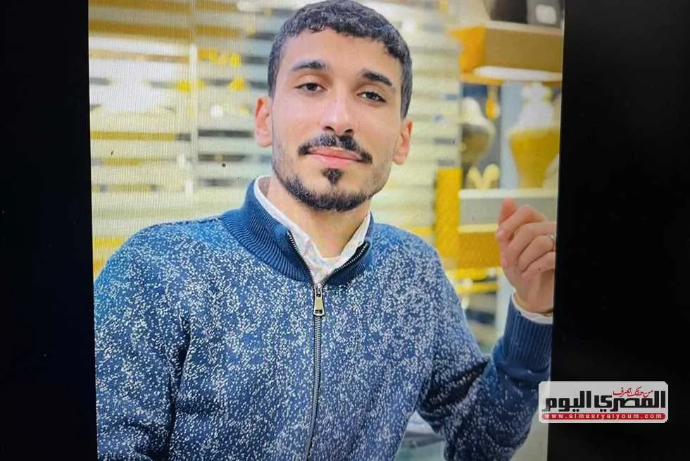 يمتلك 3 متاجر للمجوهرات وآخر منشوراته عن ‘صلاة الفجر في يوم العيد’.. 13 حقيقة عن تاجر الذهب أحمد المسلماني يمتلك 3 متاجر للمجوهرات وآخر منشوراته عن ‘صلاة الفجر في يوم العيد’.. 13 حقيقة عن تاجر الذهب أحمد المسلماني