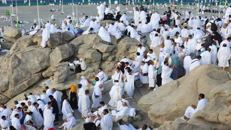 يوم عرفة عندهم الجمعة: هل سيصوم المسلمون في هذه الدول اليوم؟… عالم شرعي يوضح يوم عرفة عندهم الجمعة: هل سيصوم المسلمون في هذه الدول اليوم؟… عالم شرعي يوضح